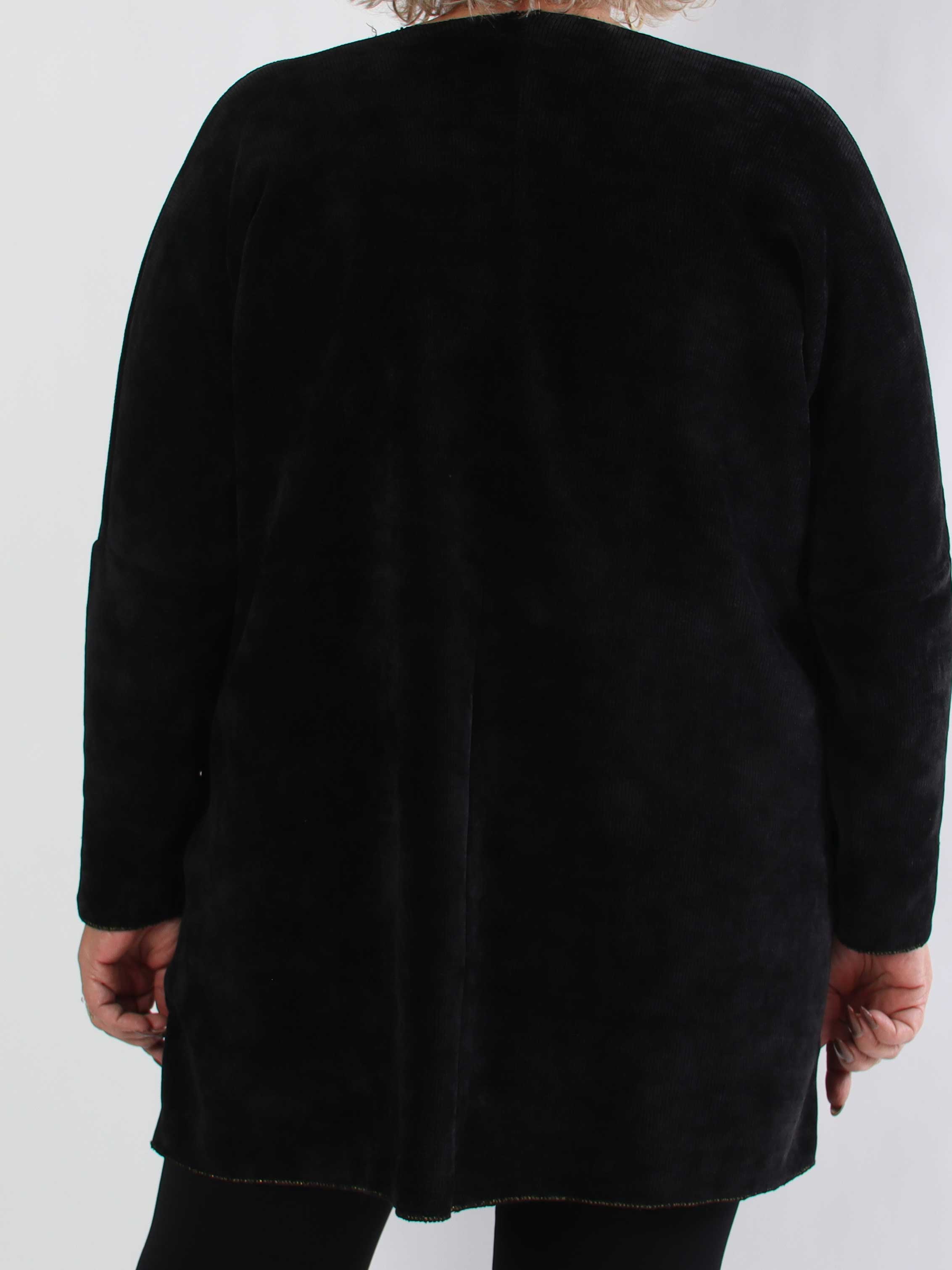 Rocka - Plus size kjole i blød strik med motiv